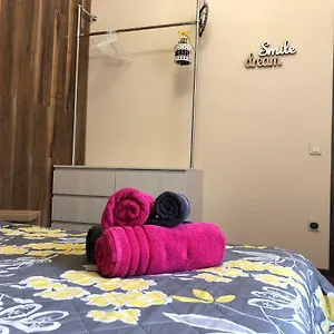 https://honey-apartment-with-balcony.hotelslviv.net