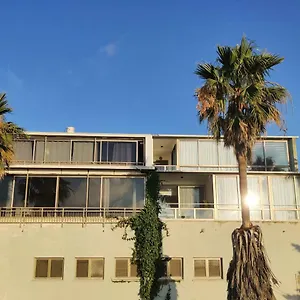 https://luxury-suites-by-notaly-ariel.gethaifahotels.com